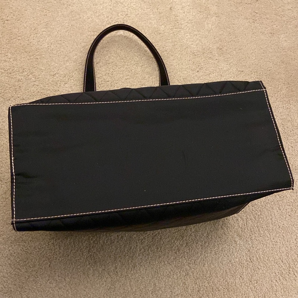 Mary Kay Zippered Tote Bag - Quilted Style - Picture 6 of 7